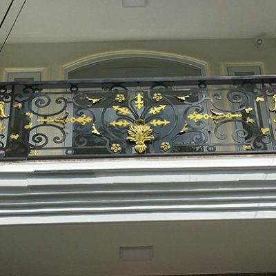 Lan Can Ban Công Nghệ Thuật