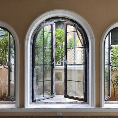 Cửa Sổ Nhôm Xingfa 2 Cánh Mái Vòm Uốn Cong Cổ Điển